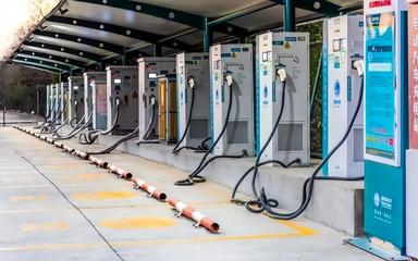 广西高速充电桩全覆盖，上汽踏上新征程冲击150万电动汽车充电设备研发目标